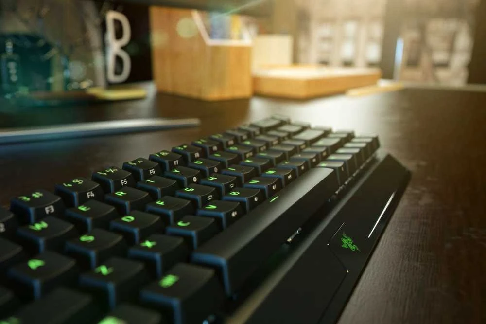 Belaidė 65% Klaviatūra Razer BlackWidow V3 Mini HyperSpeed su Razer Chroma RGB, Yellow Switch, Nordic išdėstymas