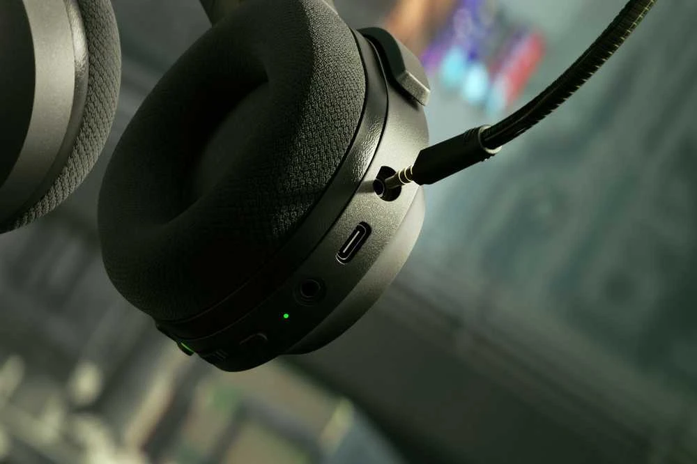 Belaidės žaidimų ausinės Razer Barracuda X (2022) | juodos spalvos