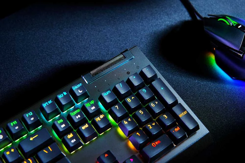Klaviatūra Razer - Blackwidow V4 X - žalias jungiklis - Nordic