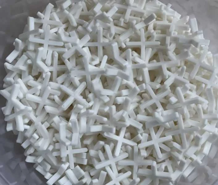 Kryžiukai plytelėms 3mm 1500vnt. EDELMAX 1684