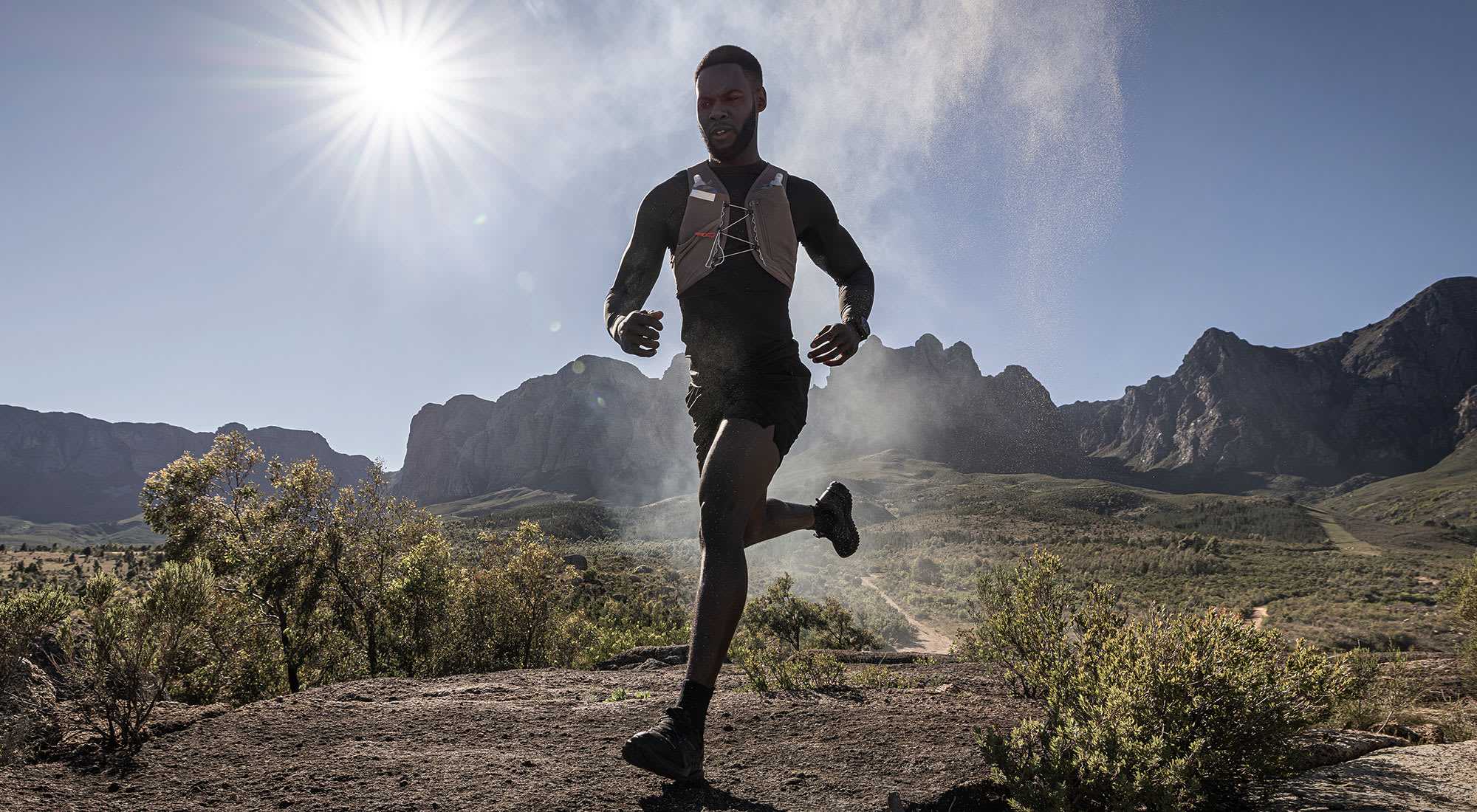 „Garmin fenix 9 Pro“ Solar išmanusis laikrodis, „inReach“, 51 mm, titano korpusas su akmenukų pilkos spalvos silikonine apyranke aprašymas - Prekės nuotrauka