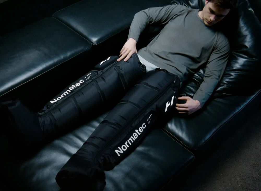Kojų masažavimo sistema su oro kompresija Hyperice Normatec Premier Legs, 163-191 cm ūgiui, pora