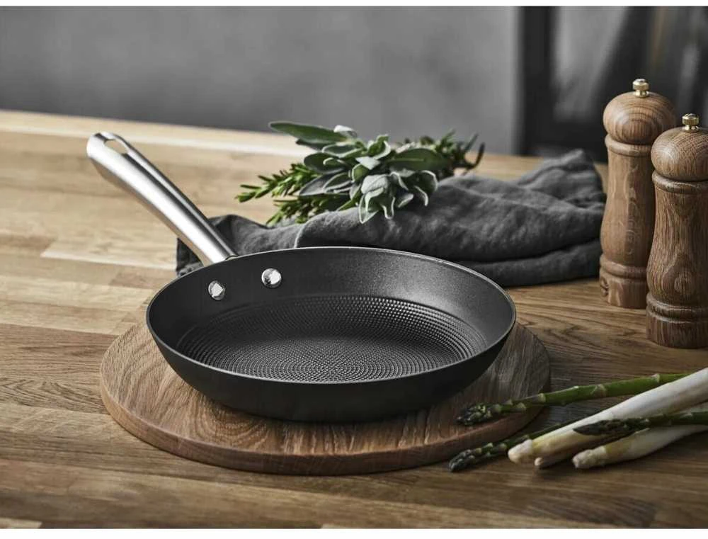 Pillivuyt Gourmet Garonne keptuvė, keraminė danga, 20 cm, juoda