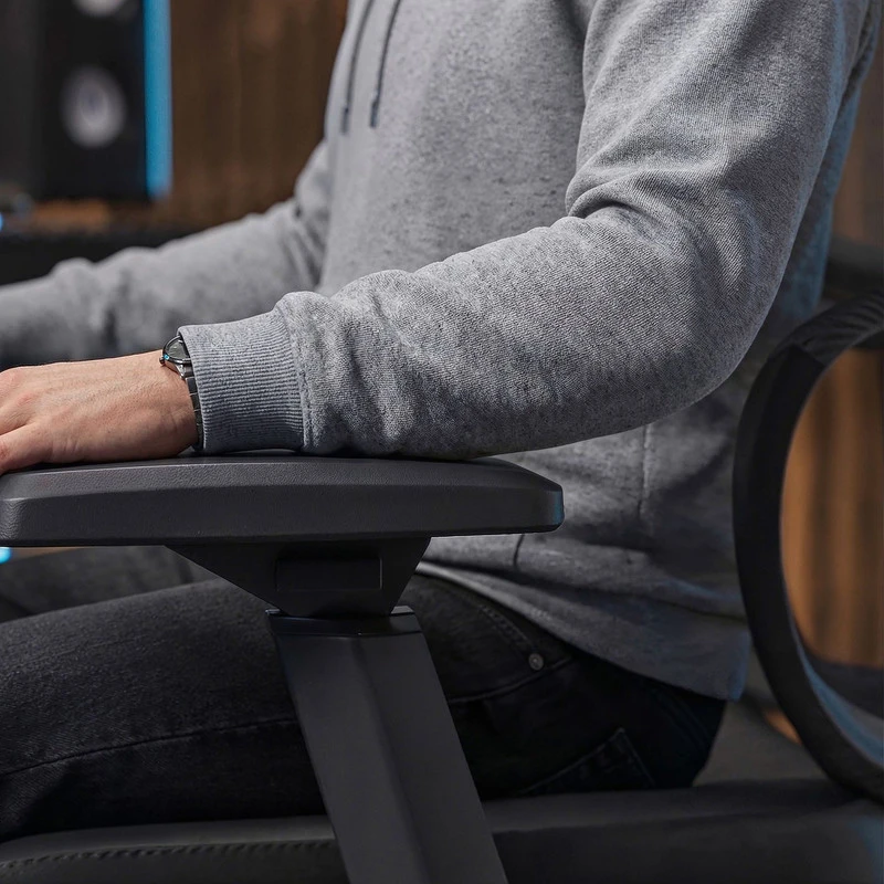 Trex Sport Žaidimų ir biuro kėdė su reguliuojama juosmens ir galvos atrama, 3D porankiais, juoda