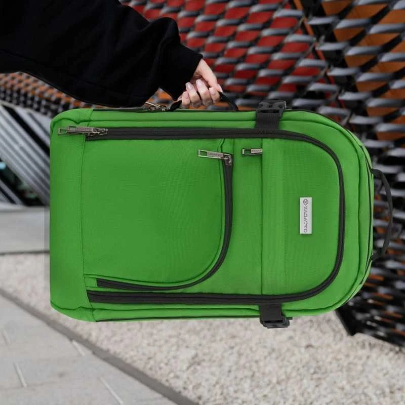 Zagatto Lėktuvo kuprinė 40x25x20 cm su laptopo skyriumi ir 6 kišenėmis, tinkama Ryanair ir Wizz Air, žalia
