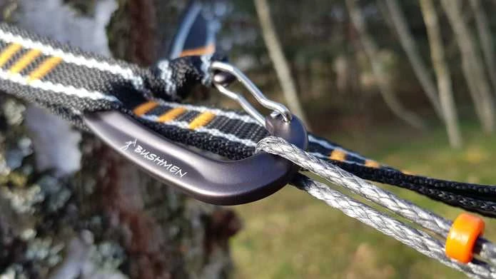 Bushmen Hamako pakabinimo rinkinys ULTRALIGHT Nylon Webbing reguliuojama hamako pakabinimo sistema juoda