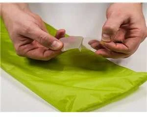 „Gear Aid“ „GearAid Tenacious Tape“ silikoniniai nailono pleistrai 10670-010