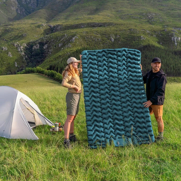 NAH čiužinys NATUREHIKE pagalvė dvigulė cnk2550ws020