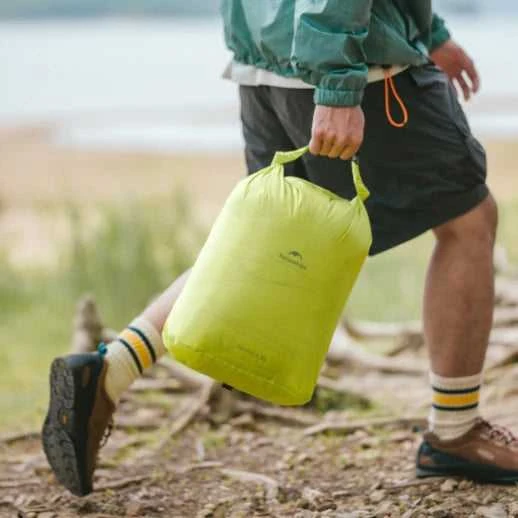 Sausas maišas Naturehike 8L ritininis kompaktiškas saugojimas žalia