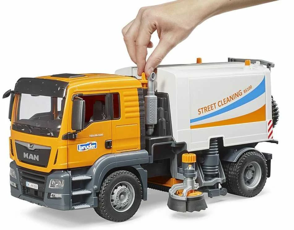 BRUDER gatvių valymo mašina MAN TGS, 03780
