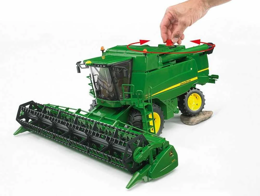 Žaislinis kombainas Bruder John Deere (02132)