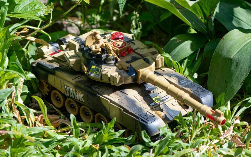 Rastar Tankas valdomas pulteliu RC Big War Tank