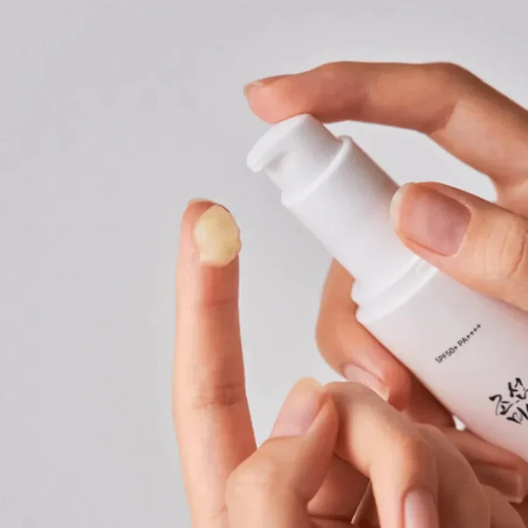 Beauty Of Joseon Ginseng Moist Sun Serum SPF 50 drėkinantis apsauginis veido serumas nuo saulės, 50 ml