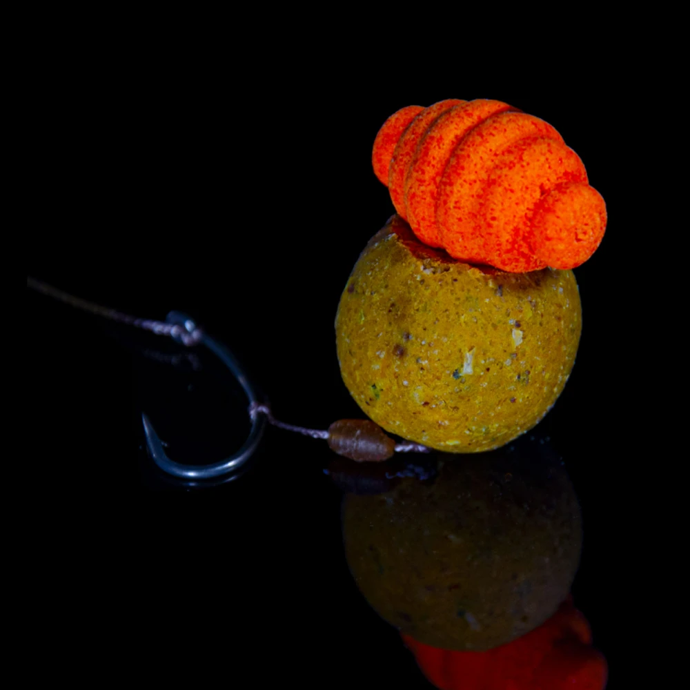 Boiliai Lunar Baits Amber Larva 18x13mm - Plum & Blackcurrant