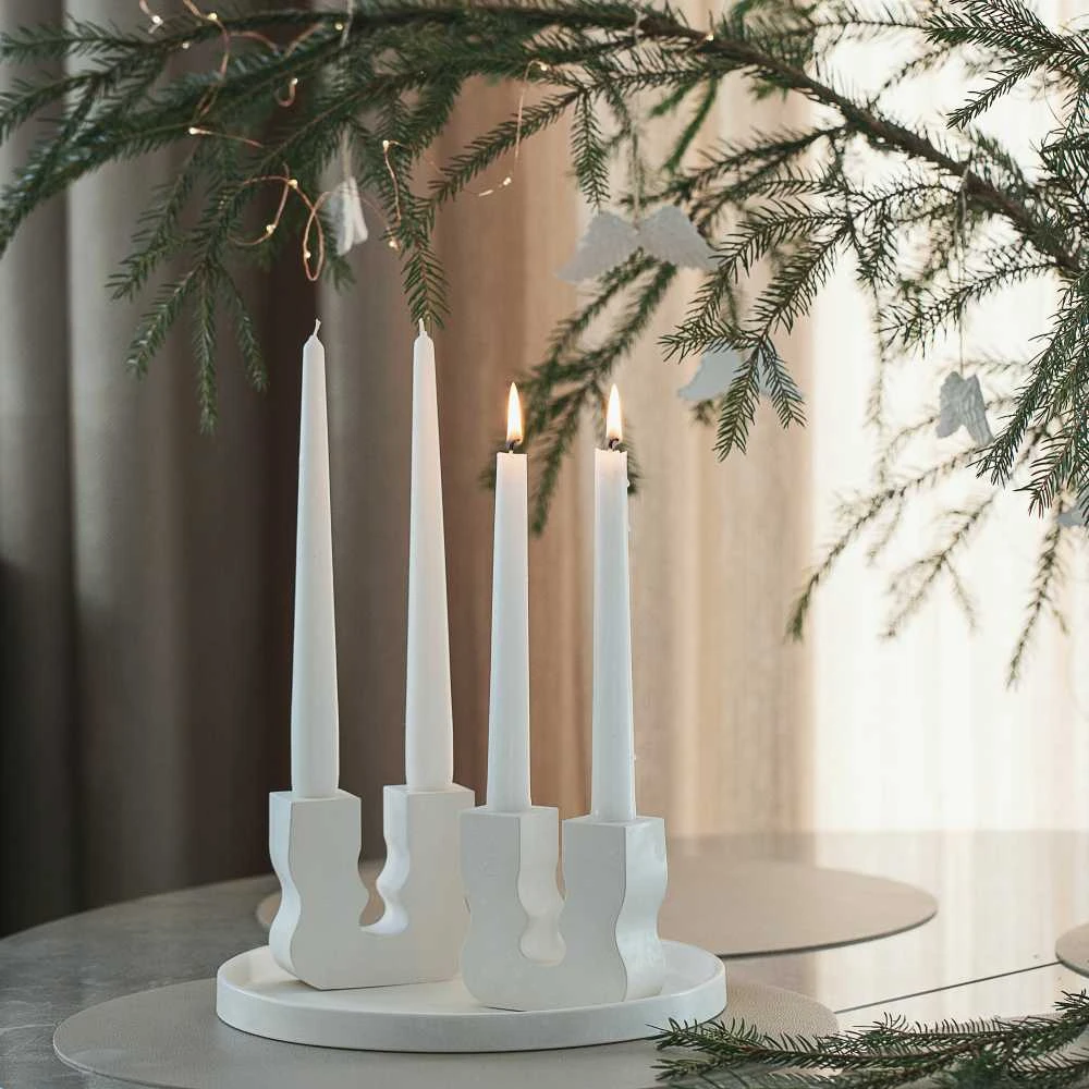 Lukata Minimalaus dizaino žvakidės laikiklis – elegantiška žvakidė bei knygų laikiklis - modernus stalo dekoro akcentas