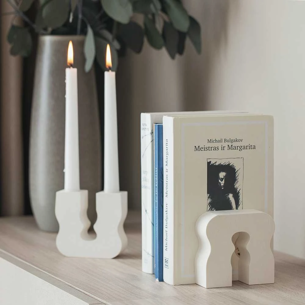 Lukata Minimalaus dizaino žvakidės laikiklis – elegantiška žvakidė bei knygų laikiklis - modernus stalo dekoro akcentas