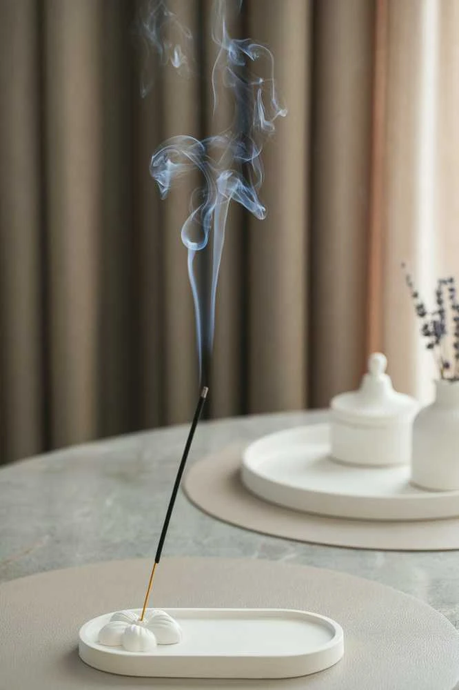 Lukata Modernus minimalistinis smilkalų laikiklis su padėklu – elegantiškas smilkalinė ir pelenų gaudyklė | Tobula dvasinės meditacijos dovana | Namų dekoras