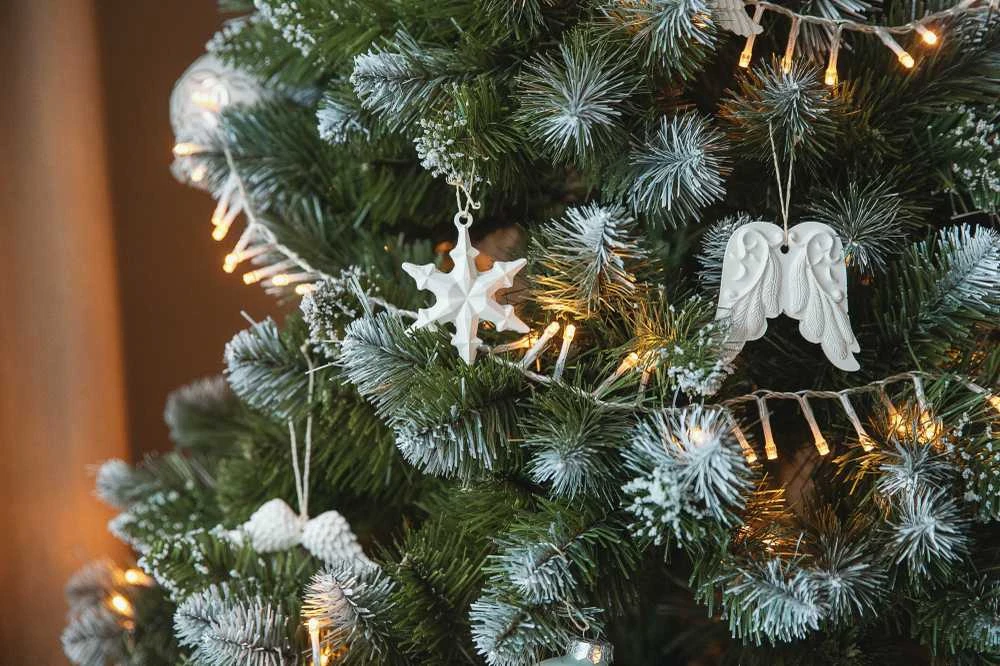 Lukata Snaigės – elegantiškas Kalėdų eglutės papuošimas ir išskirtinė dovanos idėja (8 vnt)