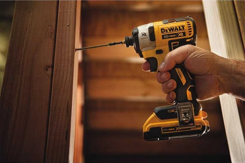 Dewalt Smūginis suktuvas DCF887P2, 18 V (2 x 5Ah) Li-ion XR, bešepetėlinis