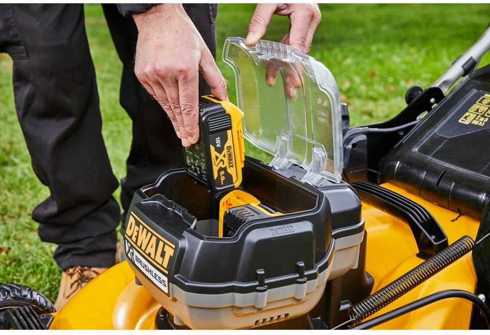 Akumuliatorinė vejapjovė DeWalt DCMW564P2; 2x18 V; 2x5,0 Ah akum.