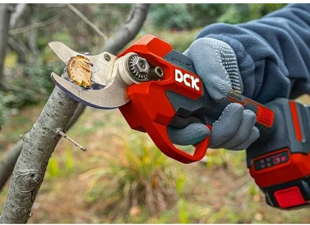 Akumuliatorinis šakų genėtuvas 20V, KDYD35Z, DCK (be baterijos ir įkroviklio)