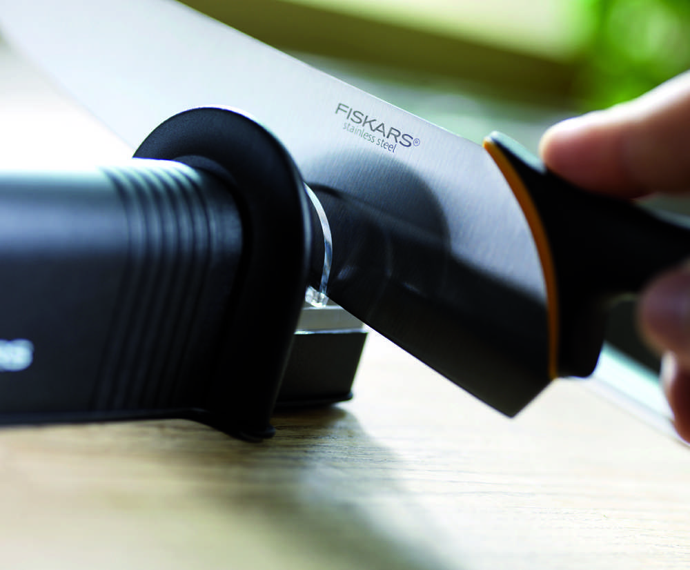 Galąstuvas peiliams Fiskars Essential Roll Sharp 1023811