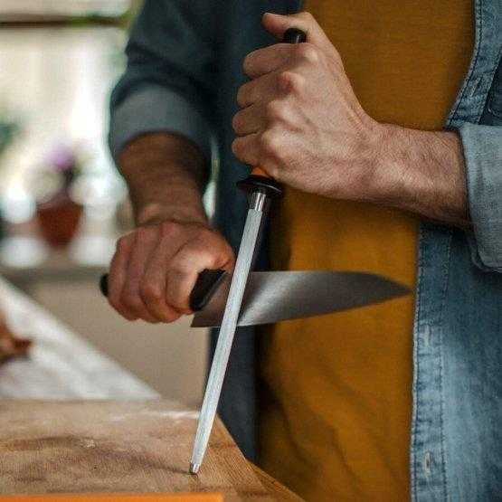 Fiskars Functional Form plieninis galąstuvas