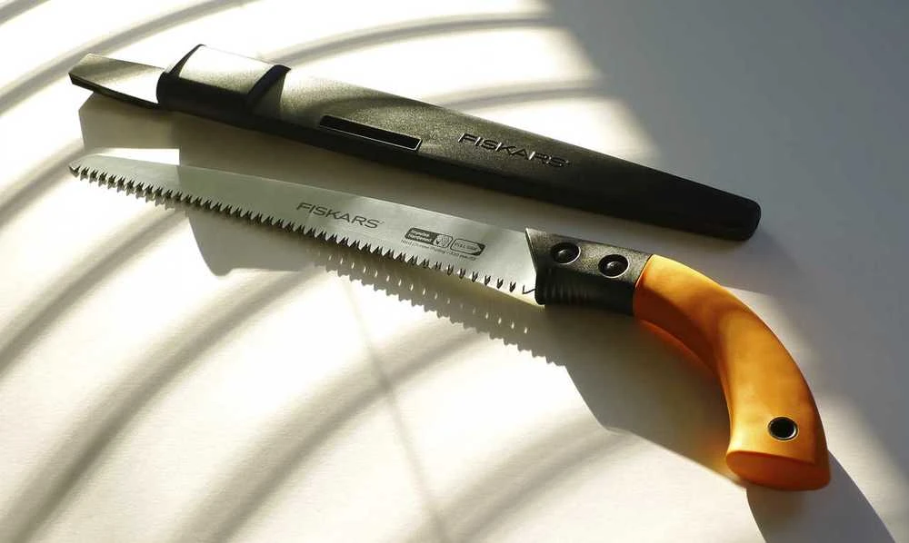 Fiskars Pjūklelis šakoms SW84 (1001620)