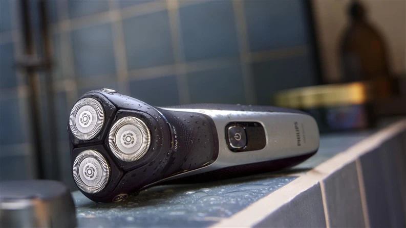 Drėgnojo ir sausojo skutimo elektrinė barzdaskutė Philips Shaver 3000 Series S3143/00