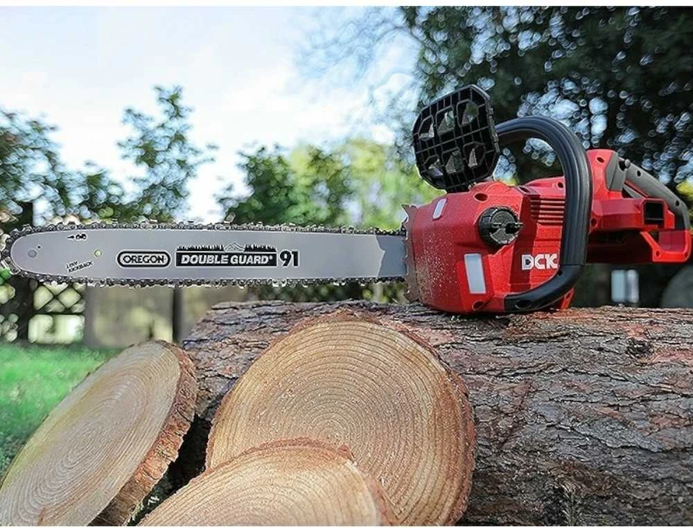 Akumuliatorinis bešepetėlinis grandininis pjūklas 45 cm, 58V, KDCS58181FDK, DCK (1x5,0Ah akumuliatorius, įkroviklis)