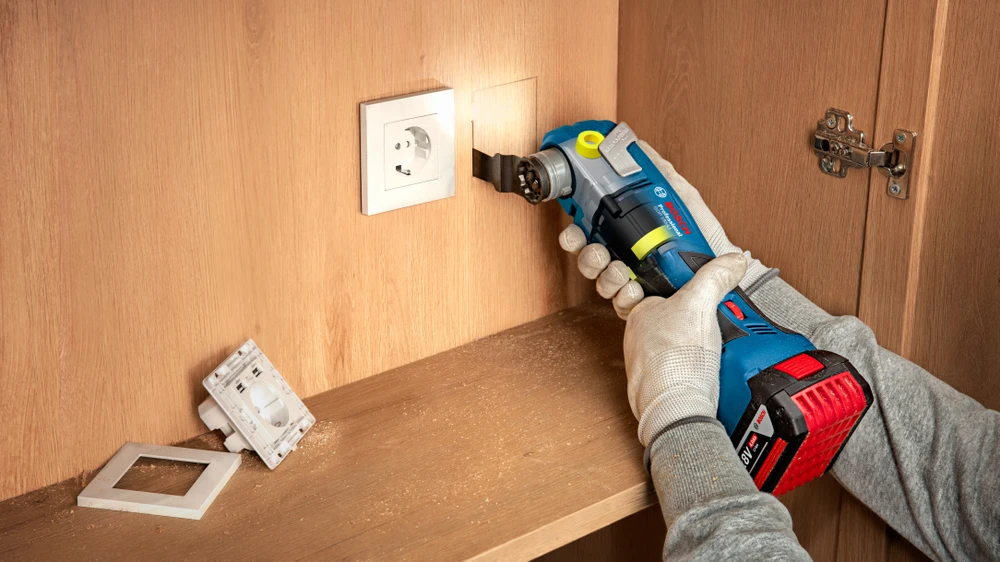 Akumuliatorinis daugiafunkcis įrankis BOSCH GOP 18V-34 be akumuliatoriaus ir kroviklio, kartoninė pakuotė