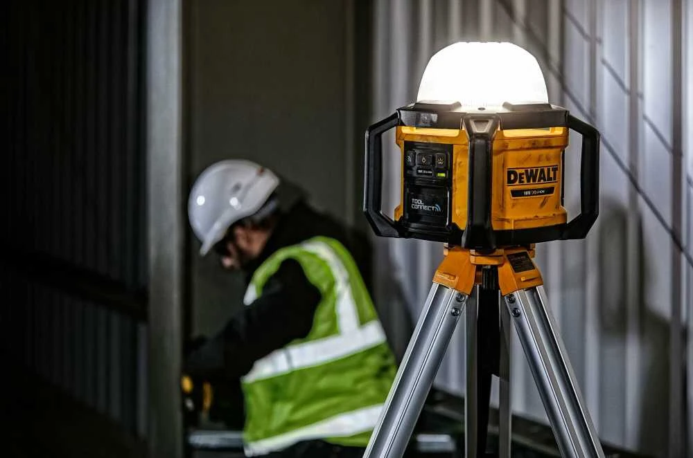 DeWALT prožektorius DCL074 18V be akumuliatoriaus ir kroviklio