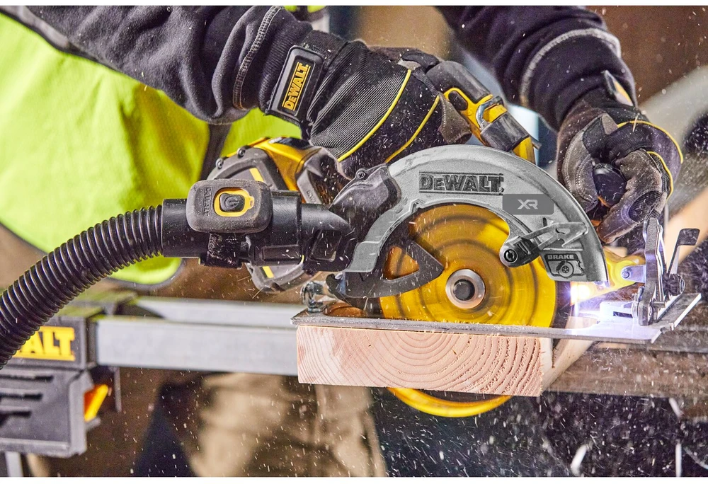 DeWalt akumuliatorinis diskinis pjūklas DCS573NT, 190mm, TSTAK lagaminas be akumuliatoriaus ir kroviklio
