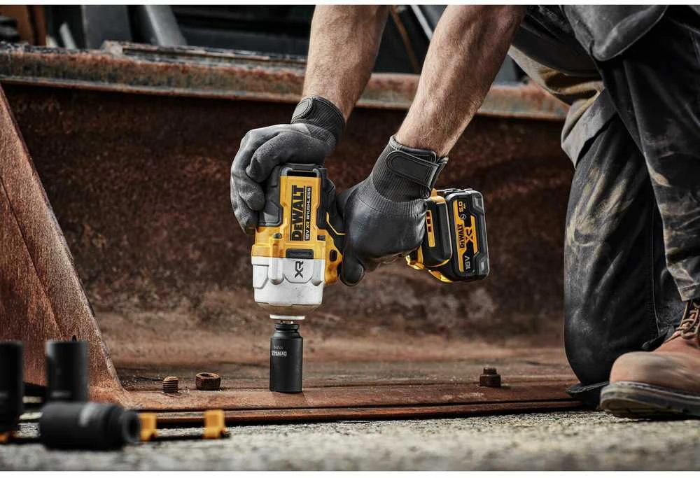 Grąžtas Akumuliatorinis smūginis veržliasukis Dewalt DCF961N-XJ, 18 V
