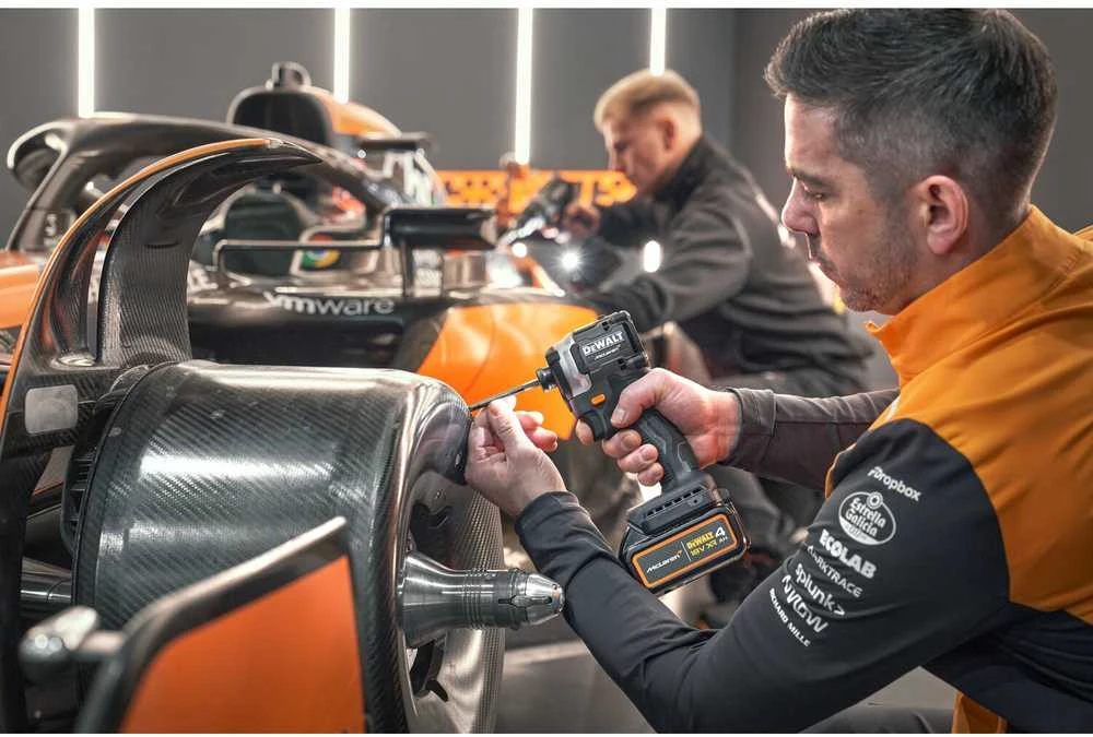 Akumuliatorinis smūginis gręžtuvas Dewalt DCF85MM2T-QW, 18 V