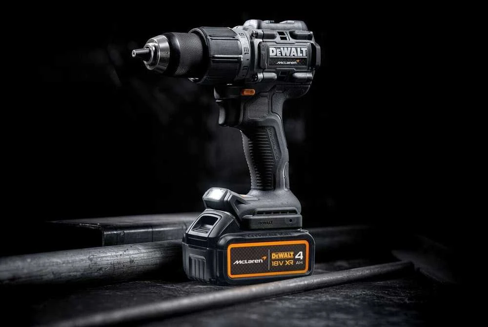 Dewalt 18V XR hammer drill-driver 2x4Ah McLaren