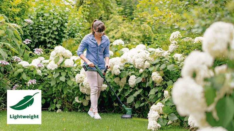 Akumuliatorinė žoliapjovė Bosch UniversalGrassCut 18V-260