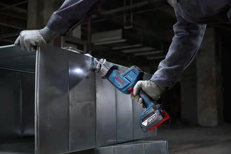 Bosch GSA 18V-24 Solo, C