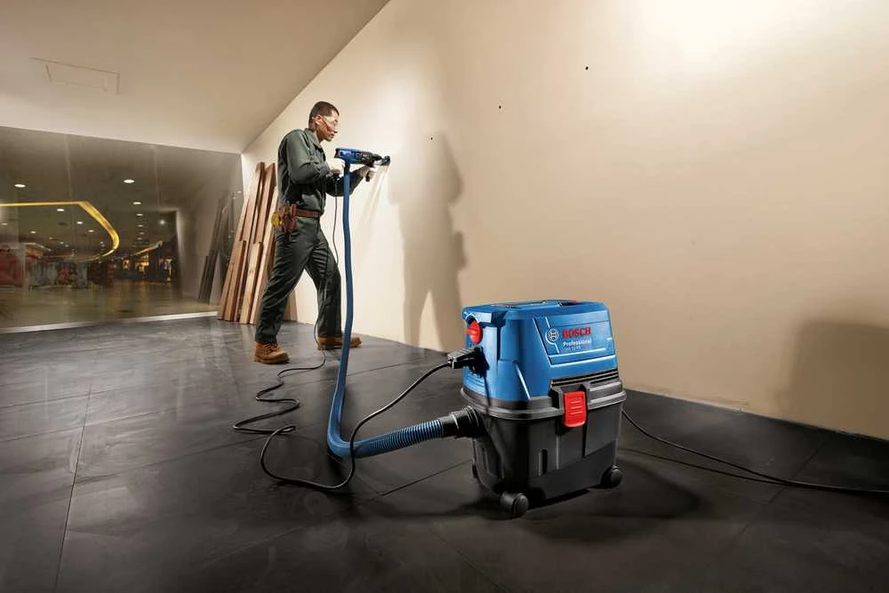 Bosch dulkių siurblys GAS 15 PS 15L su maitinimo lizdu įrankiui
