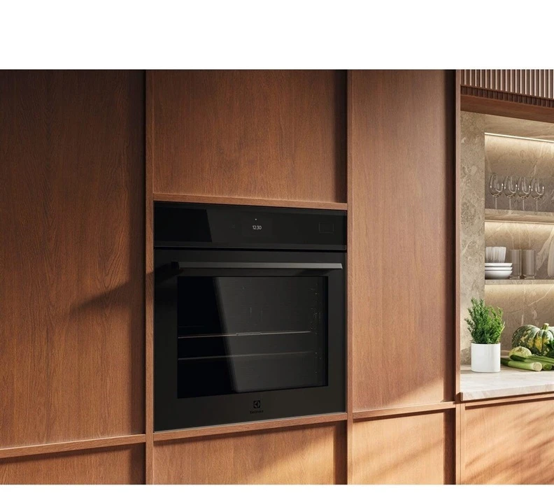 Orkaitė Electrolux EOB9S3XT