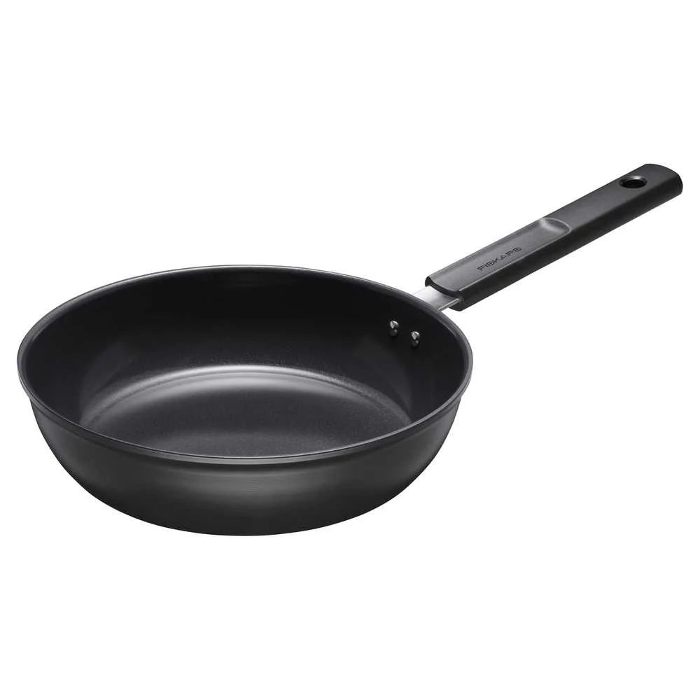 Fiskars Hard Face troškintuvas 28cm su dangčiu