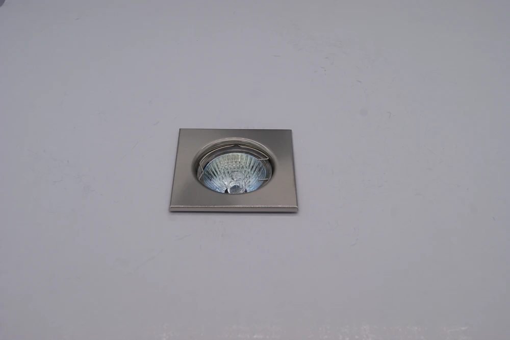 Įleidžiama lempa BESK 80x80x30mm
