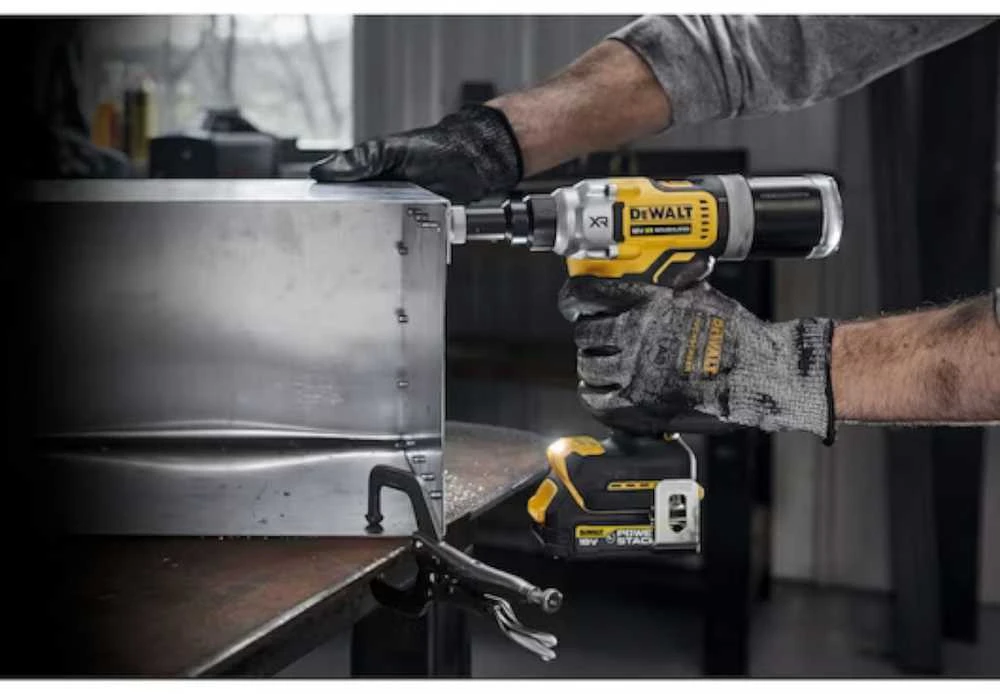 Akumuliatorinis kniediklis DeWalt DCF414NT-XJ; 18 V (be akumuliatoriaus ir pakrovėjo)