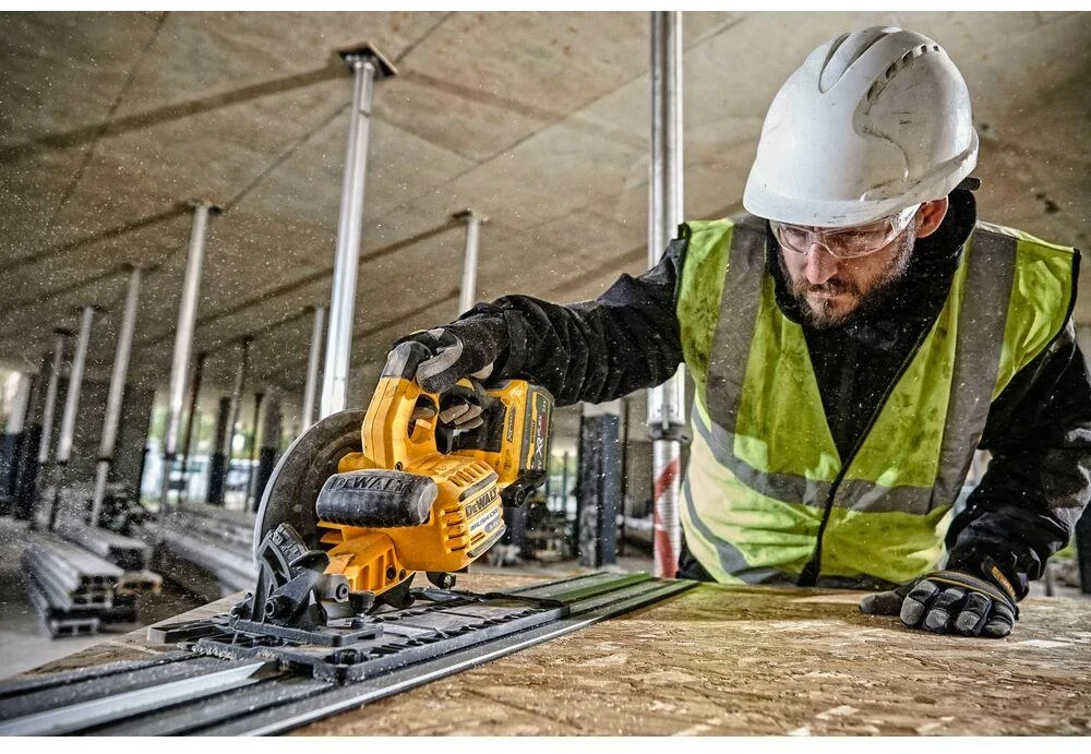 Akumuliatorinis diskinis pjūklas DeWalt DCS579NT-XJ; 54 V; (be akumuliatoriaus ir pakrovėjo)