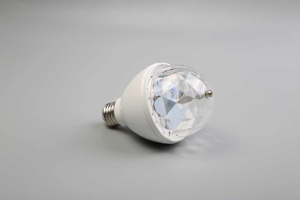Standart LEMPUTĖ DISCO LED E27 3W RGB IP20