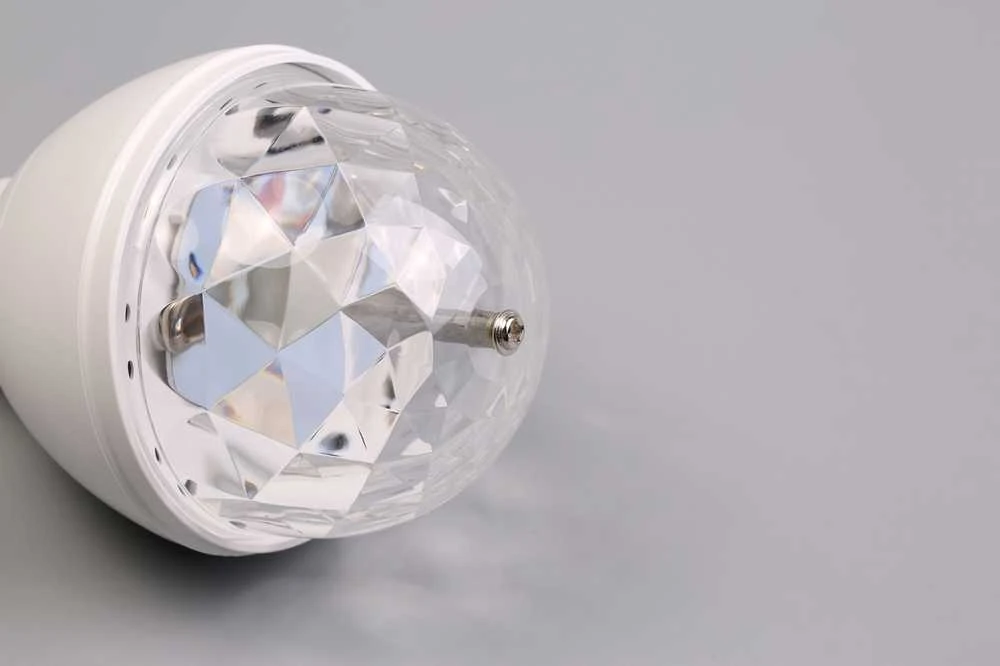 Standart LEMPUTĖ DISCO LED E27 3W RGB IP20