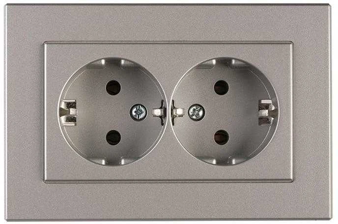 Dvivietis kištukinis lizdas VILMA XP500, metalo spalvos