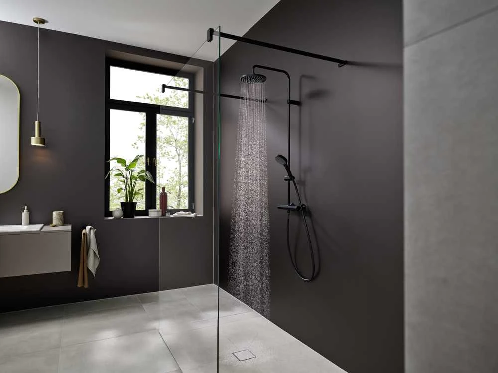 Dušo komplektas su termostatiniu maišytuvu Hansgrohe Vernis Blend 200 I, juoda sp.