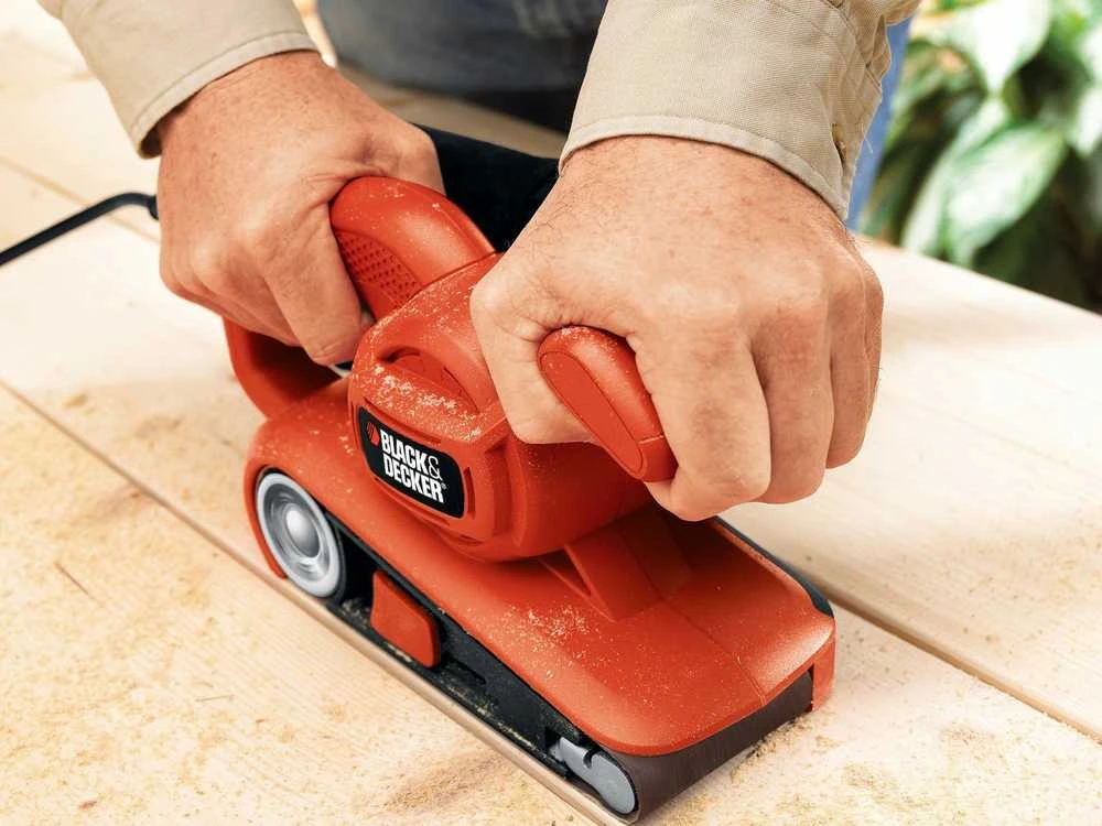 Black & Decker Juodas + DECKER DIRŽINIS ŠLIUOTUVAS 720 W 75 x 457 mm KA86