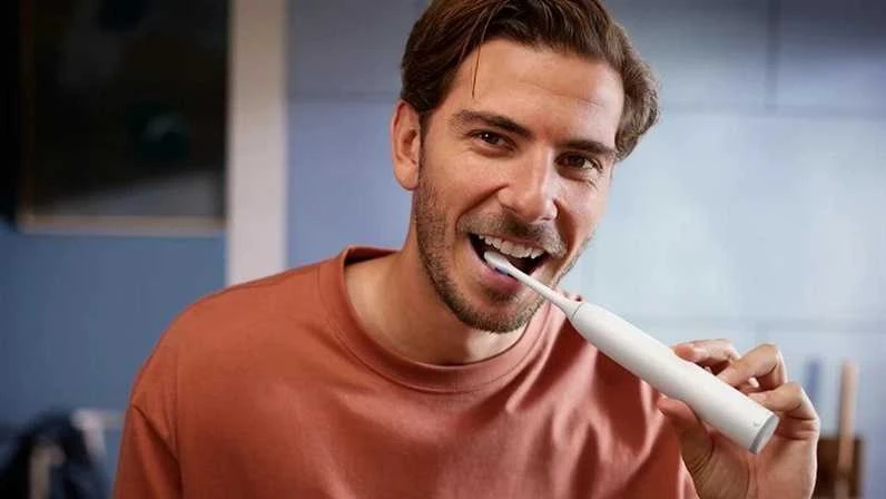 Elektrinis dantų šepetėlis Philips Sonicare Serija 6100 HX7400/01, Baltas